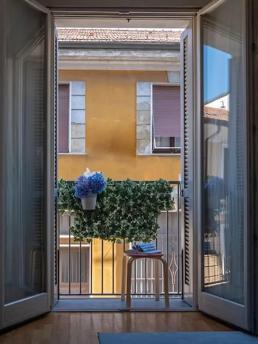 Glamour Home Milan Italy