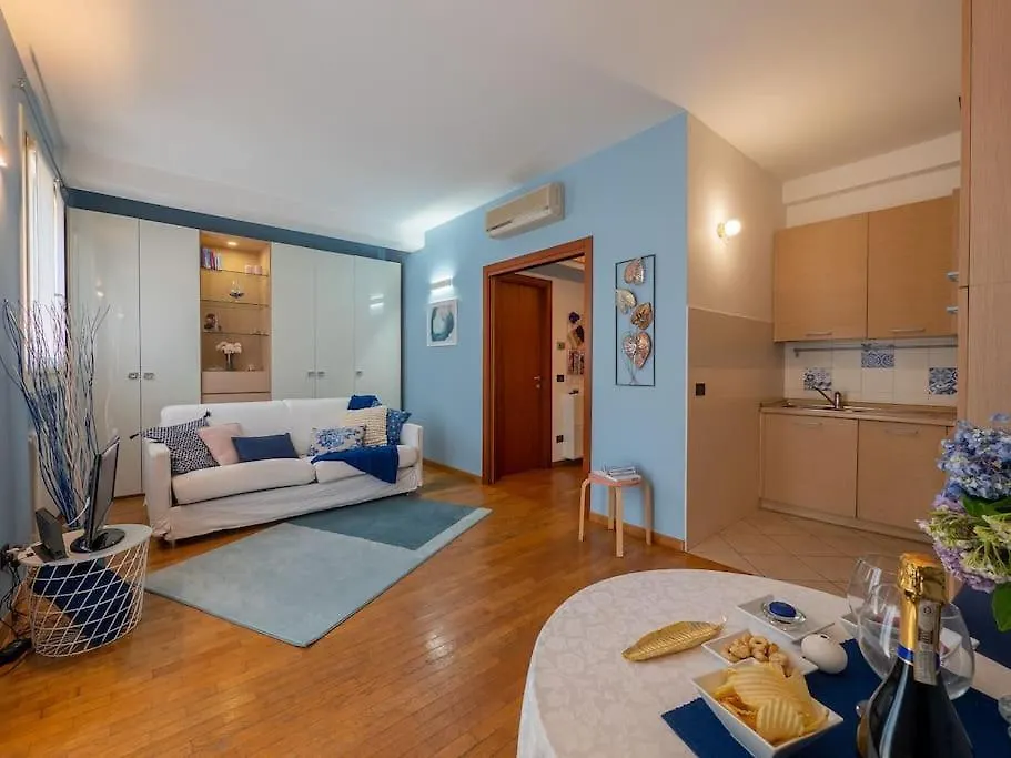 Glamour Home Milan Apartment